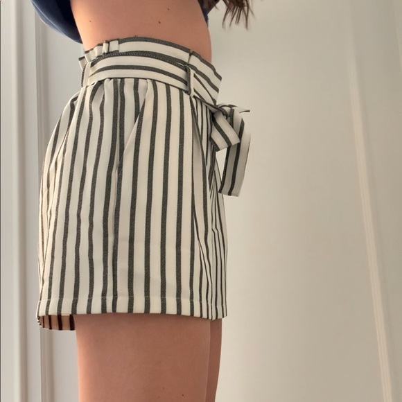 Striped Shorts - Picture 3 of 6